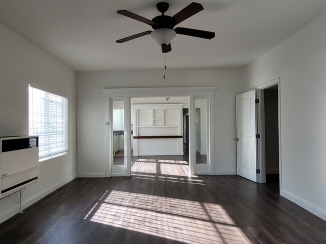1129 4th Ave, Unit 1129½, Unit 1129½