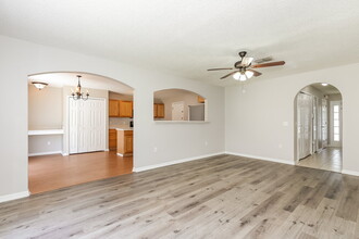 2069 Whispering Trails Blvd in Winter Haven, FL - Building Photo - Building Photo