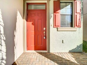 925 Terra Vista St in Brandon, FL - Building Photo - Building Photo