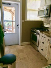 722 W Oakdale Ave in Chicago, IL - Building Photo - Building Photo