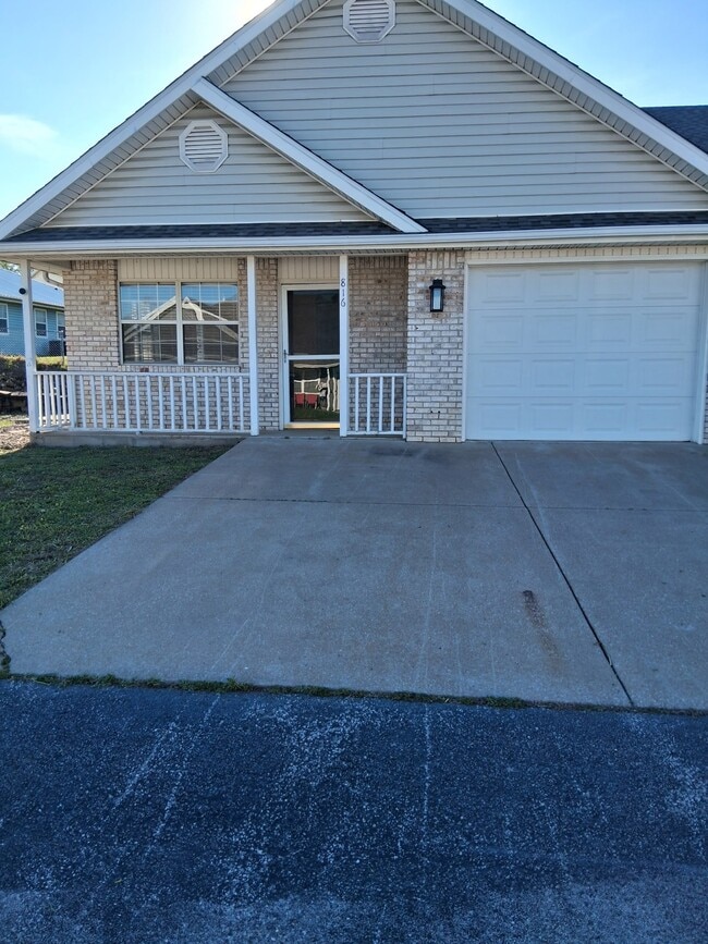 property at 816 Greenwood Dr