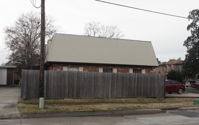 1220 Cotton St in Metairie, LA - Building Photo - Building Photo