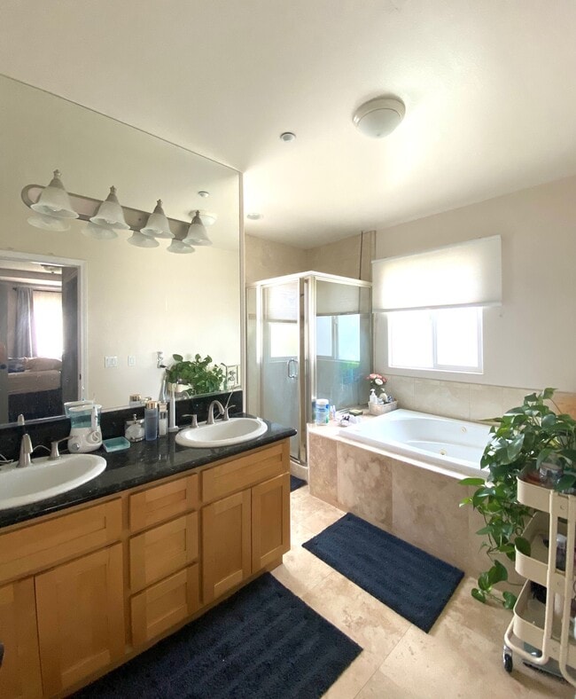 66 N Chester Ave, Unit 66 Pasadnea in Pasadena, CA - Foto de edificio - Building Photo