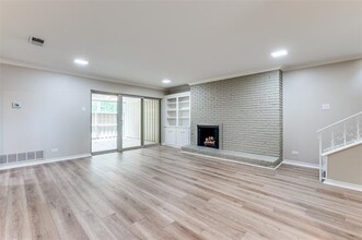 5921 Preston Rd in Dallas, TX - Building Photo - Building Photo