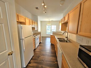 205 Spring Crossing Cir in Greer, SC - Building Photo - Building Photo
