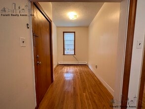 7 Margaret St, Unit 3 in Boston, MA - Building Photo - Building Photo