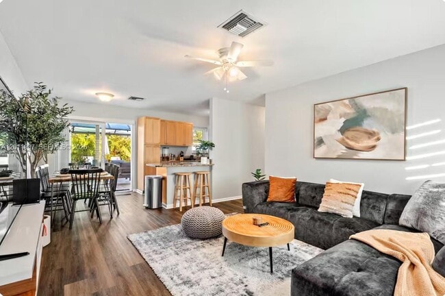 2117 Longwood Rd in West Palm Beach, FL - Building Photo - Building Photo