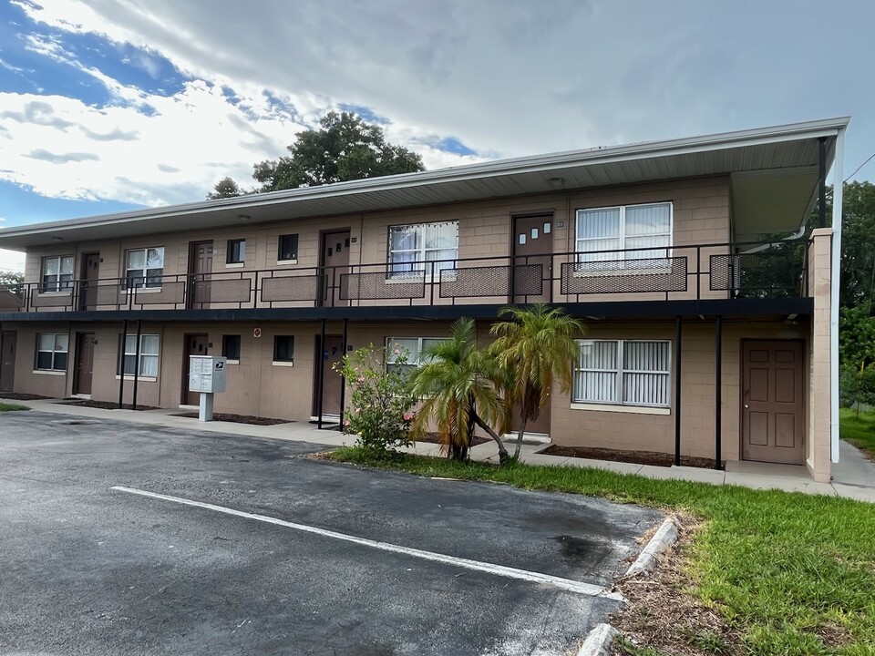 Alhambra Apartments in Orlando, FL - Foto de edificio