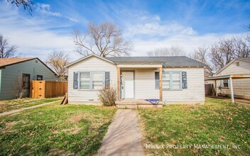 2710 41st St in Lubbock, TX - Foto de edificio - Building Photo