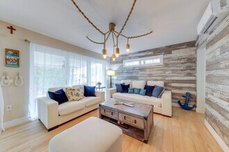 205 Pirates Dr in Key Largo, FL - Building Photo - Building Photo