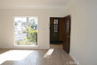 8001 Blackburn Ave in Los Angeles, CA - Building Photo - Building Photo