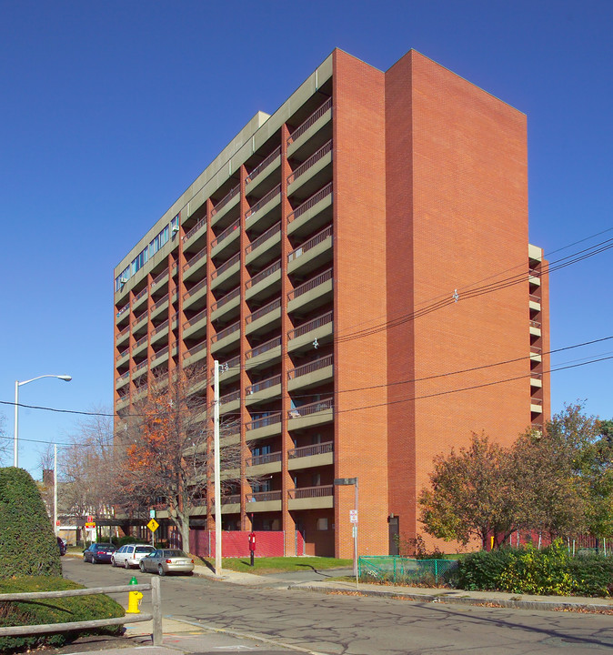 Tobin Towers in Quincy, MA - Building Photo