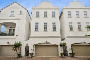1242 W 23rd St in Houston, TX - Building Photo