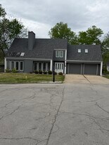 704 Briarwood Ter in Lake St. Louis, MO - Building Photo