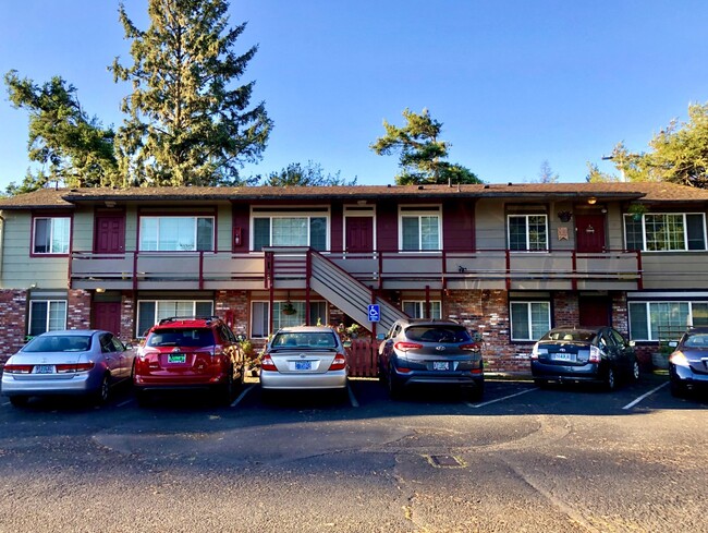 Edgewood Terrace in Seaside, OR - Foto de edificio - Primary Photo