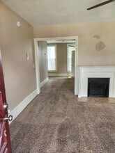603 E Jefferson St, Unit 1 in Bloomington, IL - Building Photo - Building Photo