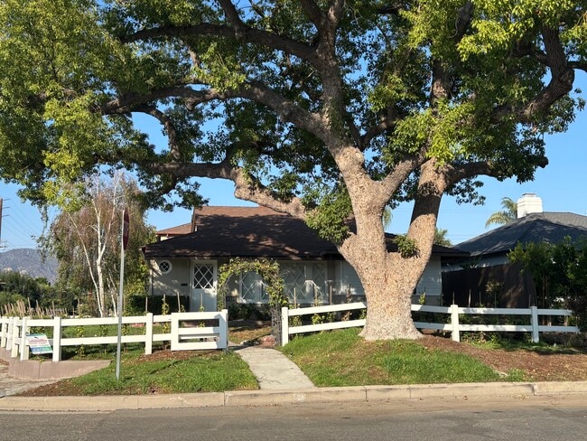 property at 400 S Lamer St
