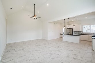 1547 Cathedral Bend Drive in Sienna, TX - Building Photo - Building Photo