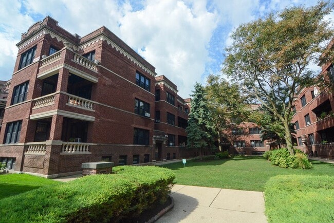 property at 2516 N Kedzie Blvd