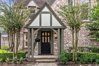 2117 Chilton Rd in Houston, TX - Building Photo - Building Photo