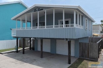 105 E Marisol Dr in South Padre Island, TX - Building Photo - Building Photo