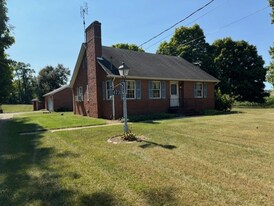 14730 New Buffalo Rd in Columbiana, OH - Building Photo