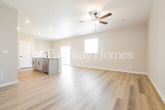 17922 E 94th Pl in Commerce City, CO - Building Photo - Building Photo