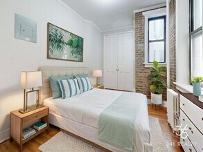 East 25th Street in New York, NY - Building Photo - Building Photo