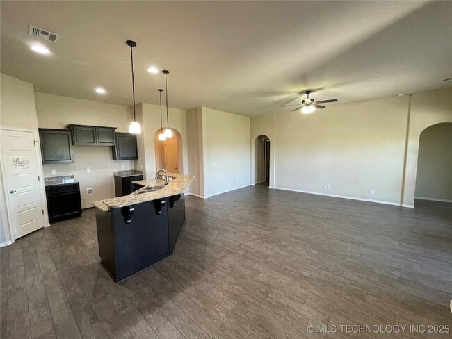 2021 E 132nd St S in Bixby, OK - Building Photo - Building Photo