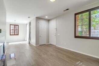 1986 Caminito De La Cruz in Chula Vista, CA - Building Photo - Building Photo