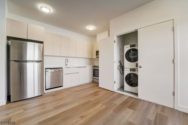 48 Chadwick St in Paterson, NJ - Building Photo - Building Photo