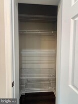 1136 Halifax Pl in Trenton, NJ - Building Photo