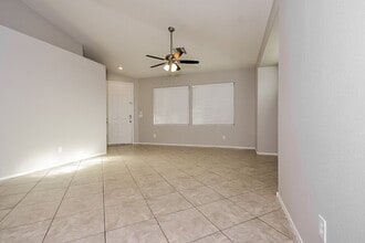 3521 Midnight Mist Ct in North Las Vegas, NV - Building Photo - Building Photo