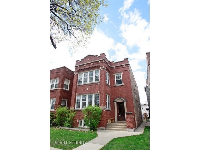 2958 N Harding Ave, Unit Garden in Chicago, IL - Building Photo
