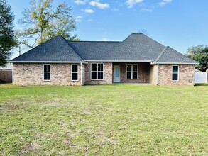 1138 N Texas St in Deridder, LA - Building Photo - Building Photo