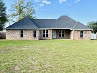 1138 N Texas St in Deridder, LA - Foto de edificio - Building Photo