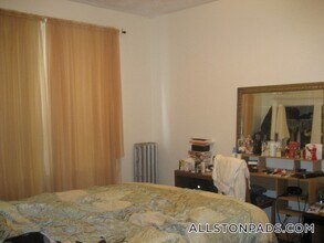 15 Scottfield Rd, Unit 4 in Boston, MA - Building Photo - Building Photo