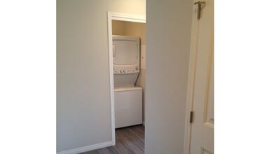 10521-10584 84 Ave in Grande Prairie, AB - Building Photo - Building Photo