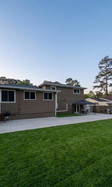 property at 3083 Claiborne Dr NW