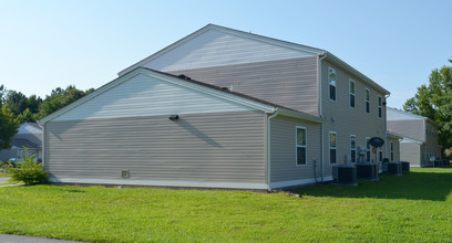 Cricket Hill Apartments in Mathews, VA - Building Photo - Building Photo