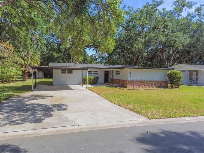 property at 535 W Palmeden Dr