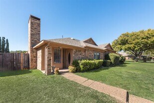 3205 Upshire Ct in Plano, TX - Building Photo