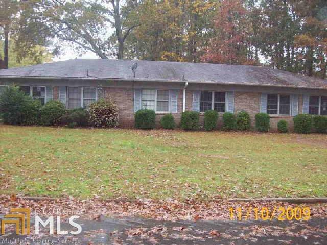 2124 Golfview Dr SE in Conyers, GA - Building Photo