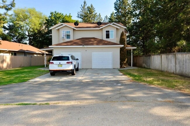 property at 317 W Cherry Ave