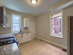 2032 Susquehanna St in Harrisburg, PA - Building Photo - Building Photo