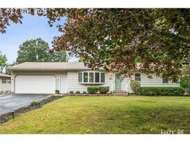 627 8th St N in Hudson, WI - Building Photo