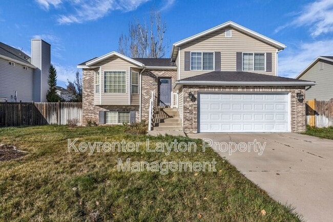 property at 1215 Sandi Dr