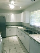 181 NE Wavecrest Way in Boca Raton, FL - Building Photo - Building Photo