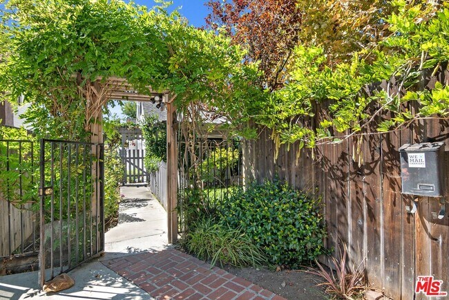 property at 492 E Calaveras St