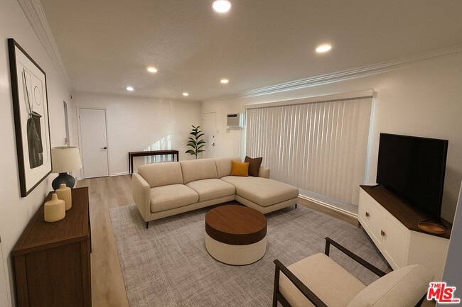 property at 926 S Bedford St